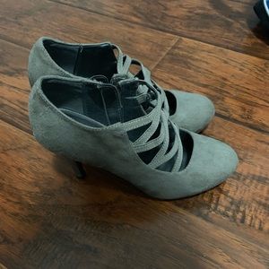 Mootsies Tootsies heels size 7